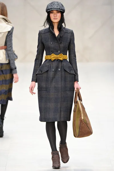 Look 4